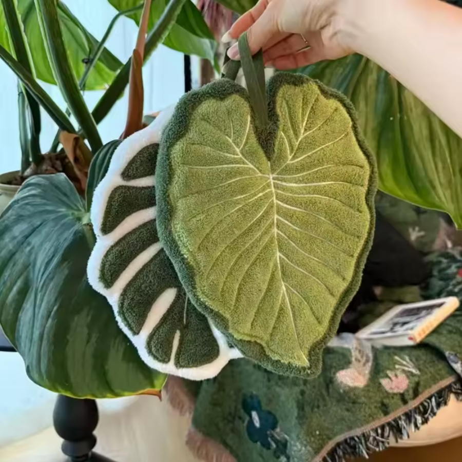 Leaf Shaped Hanging Towels | Plush Botanical Kitchen & Bathroom Towels