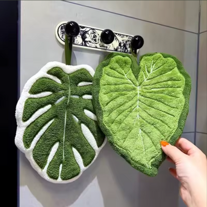 Leaf Shaped Hanging Towels | Plush Botanical Kitchen & Bathroom Towels