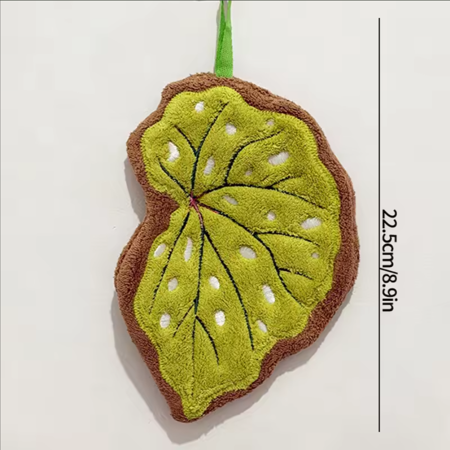 Leaf Shaped Hanging Towels | Plush Botanical Kitchen & Bathroom Towels